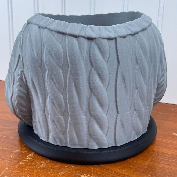 Wool Sweater Indoor Planter Pot, Cable Knit Flower Pot, 3D Printed Planter Pot - Picture 4 of 9